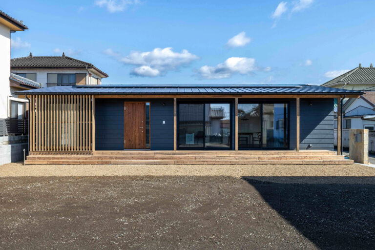新川の家