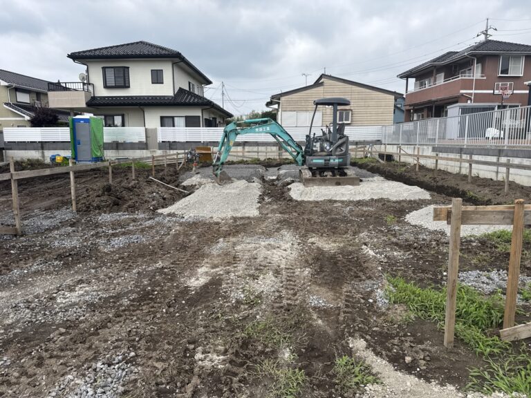 基礎工事が始まりました。