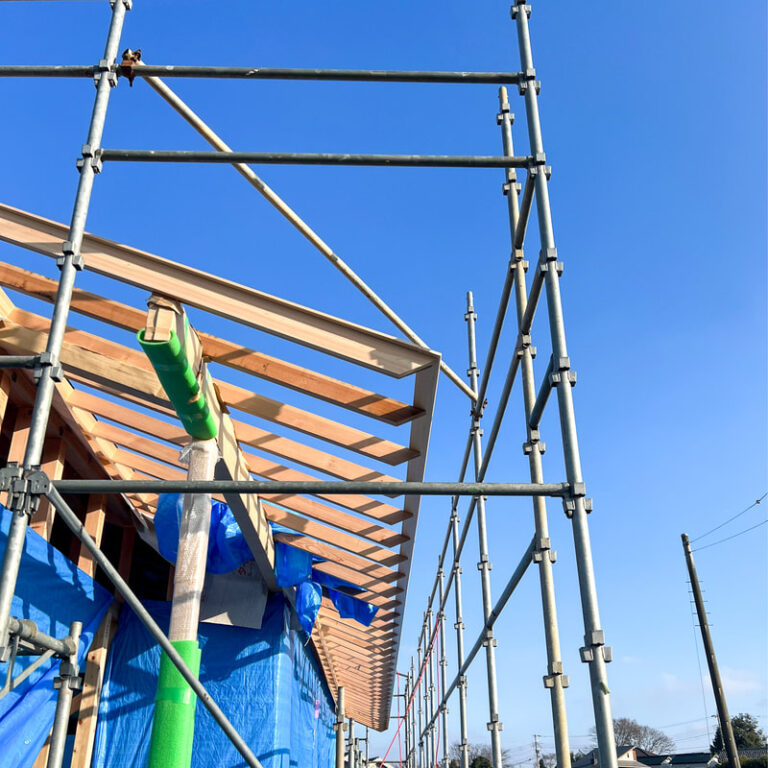 屋根下地