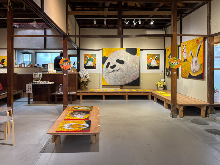 高野 マナブさんの作品展「月と太陽、父親と僕」