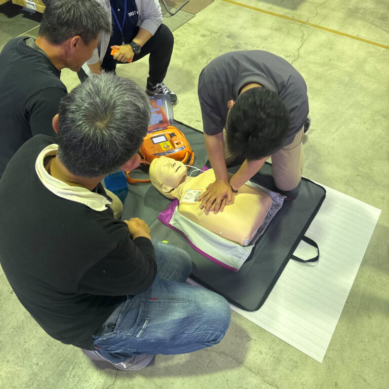 普通救命講習で学ぶ心肺蘇生法とAED
